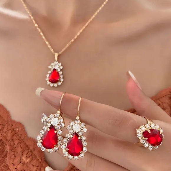 NEW Vintage Style Water Drop Ruby Gold 14k Set of Necklace Ring